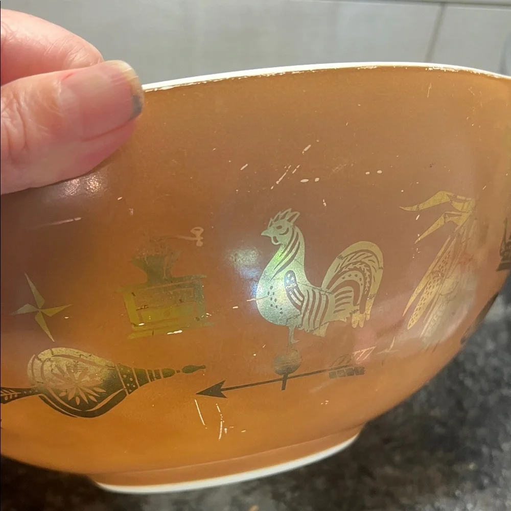 Pyrex Cinderella bowls. Set of 3 Early American Mixing Bowls 441,443&444